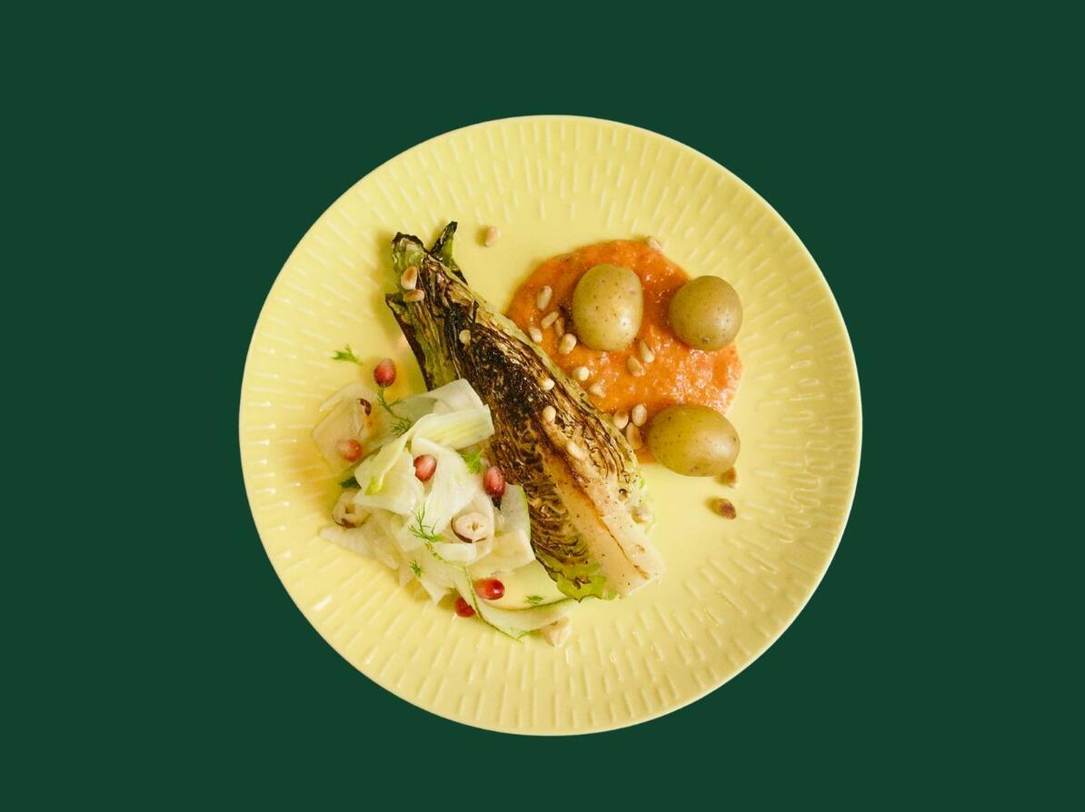 Tallerken med stegt spidskål